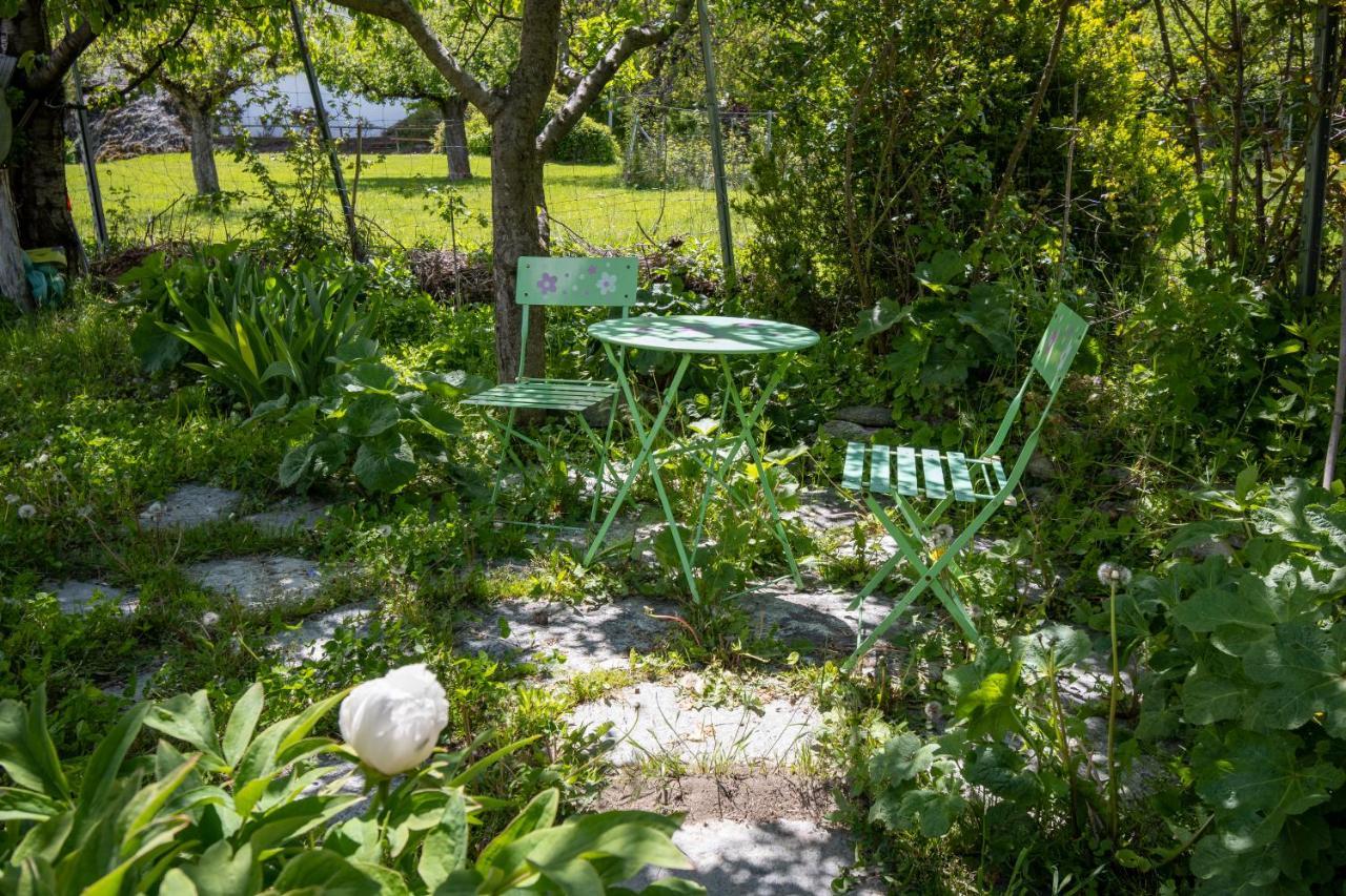 Le Gite de Briey Chalais Extérieur photo