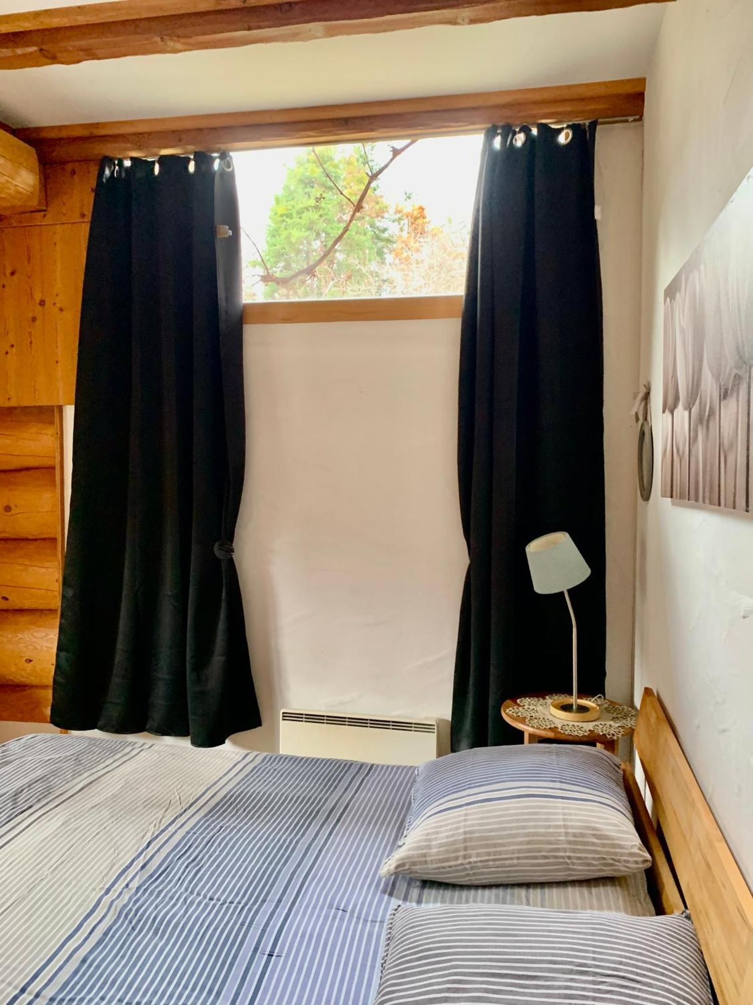 Le Gite de Briey Chalais Extérieur photo